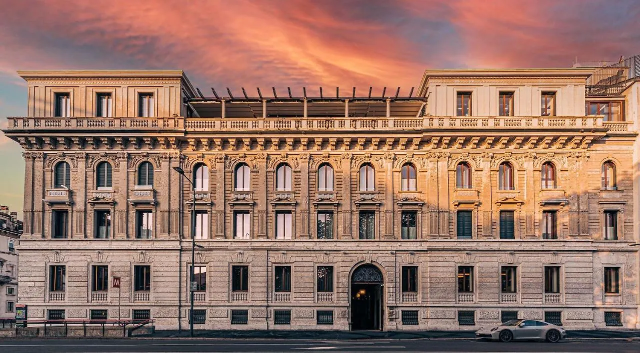 Отель Casa Cipriani Milano